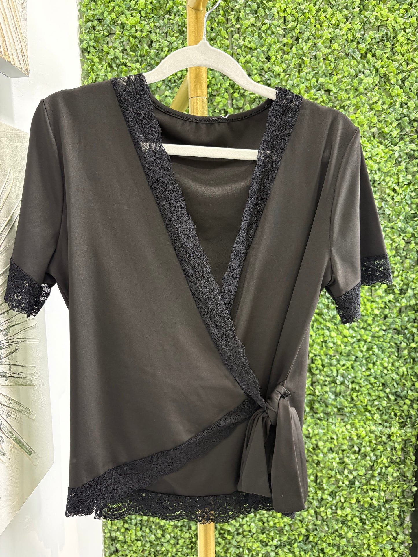 Blusa lencera manga negra