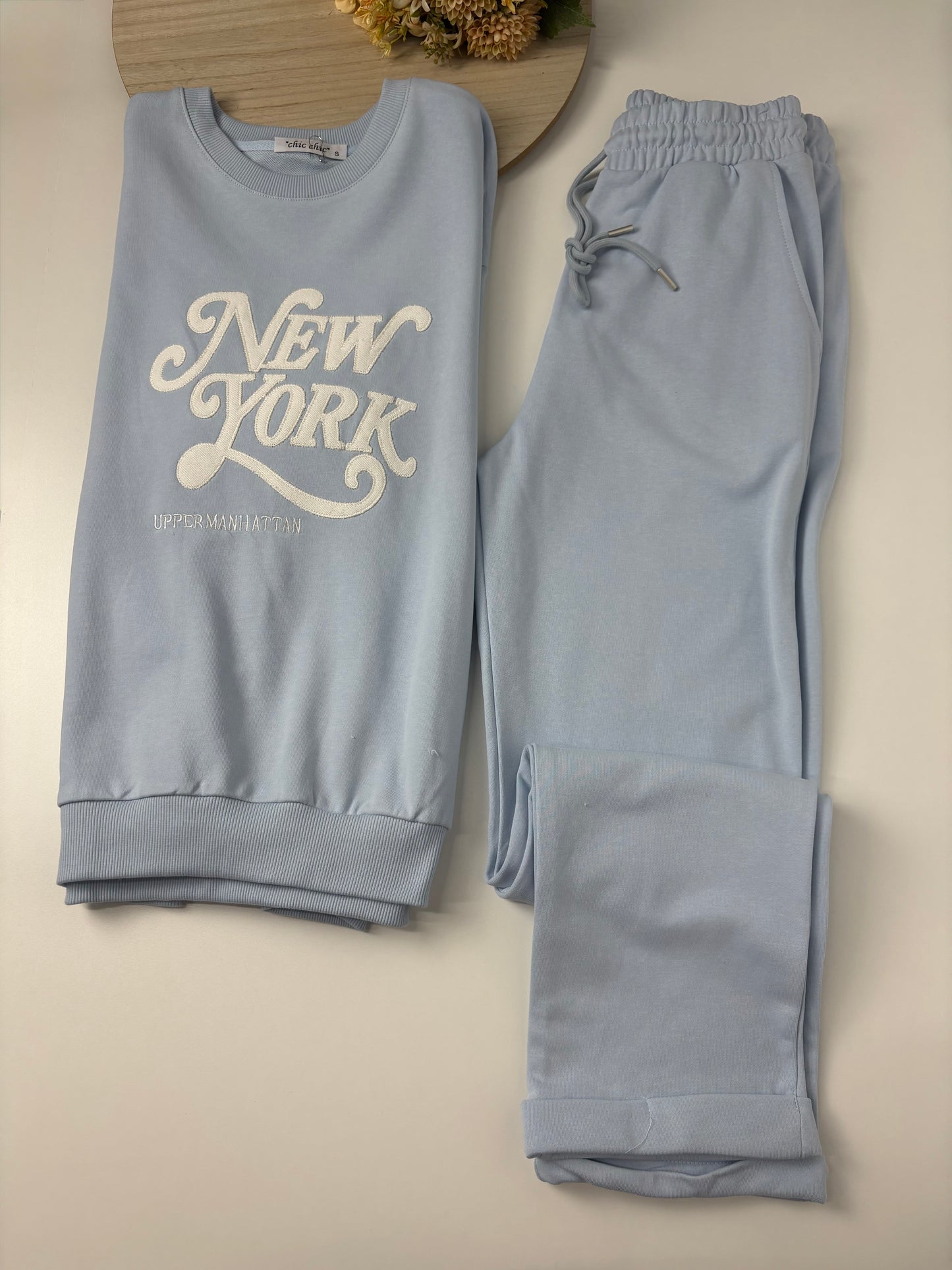 Chándal de Algodón de Dos Piezas con Pantalón Recto  Celeste New York – Trapio
