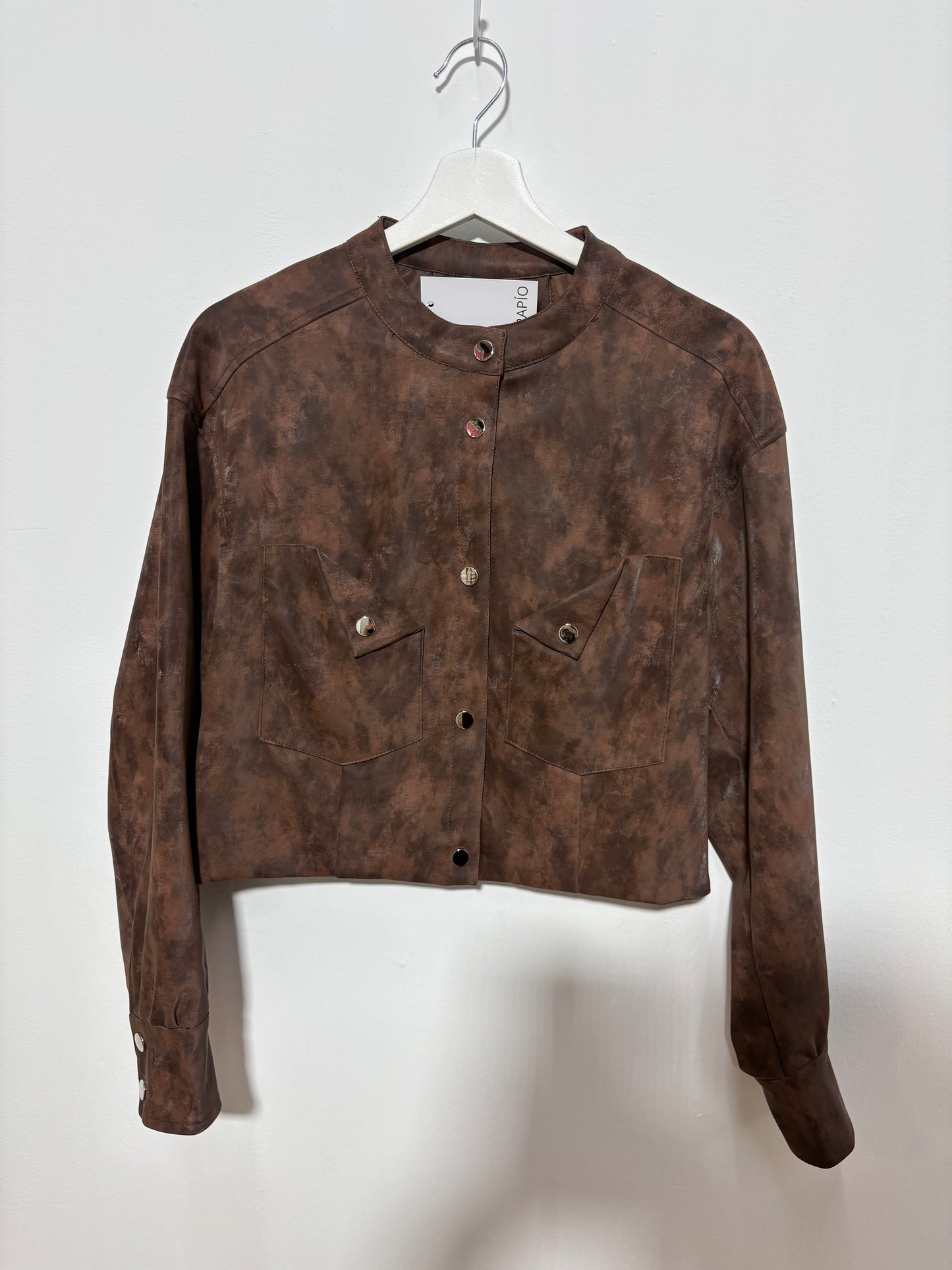 Chaqueta tipo bomber con botones metálicos de mujer  marrón chocolate – Trapío