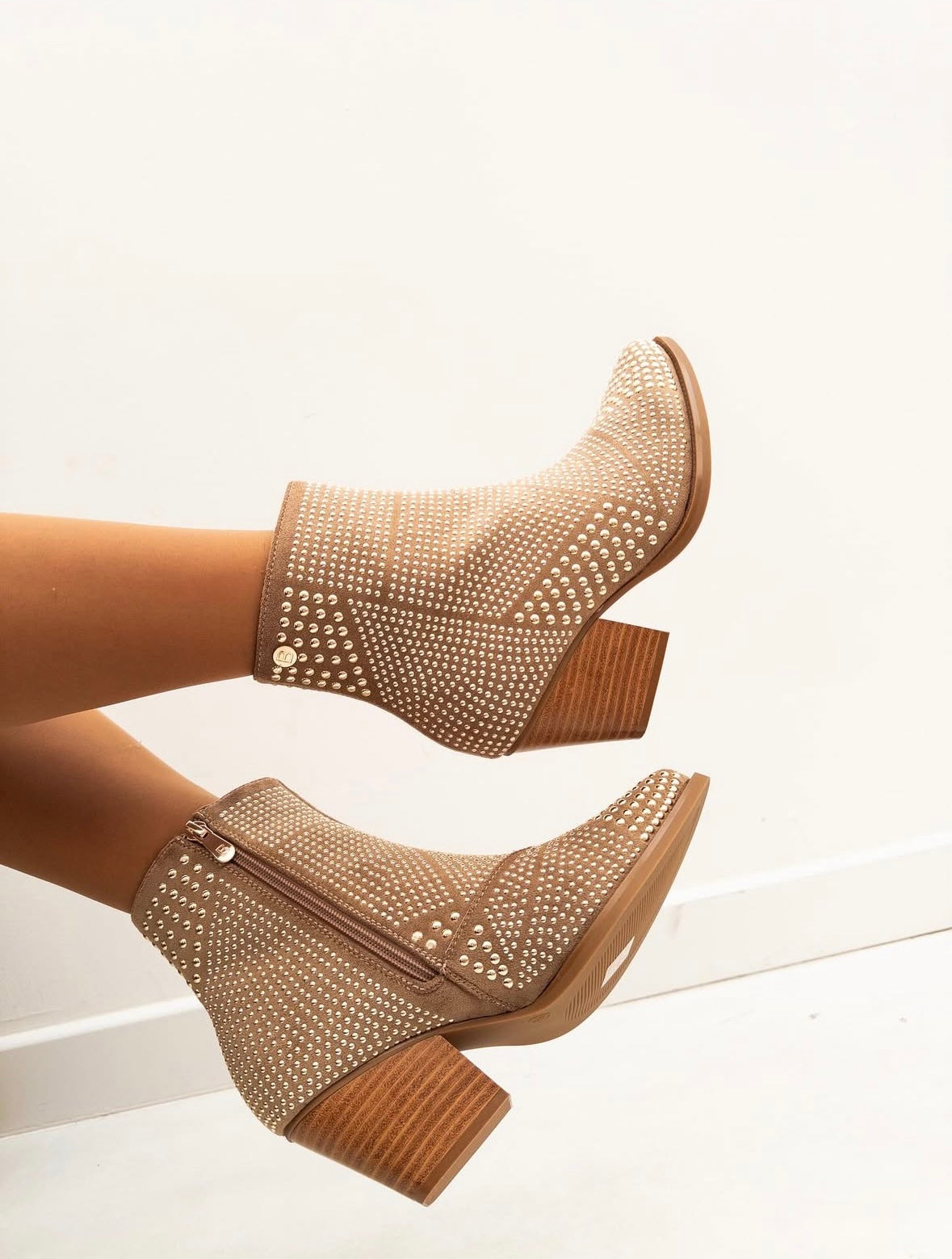 Botas decoradas beig
