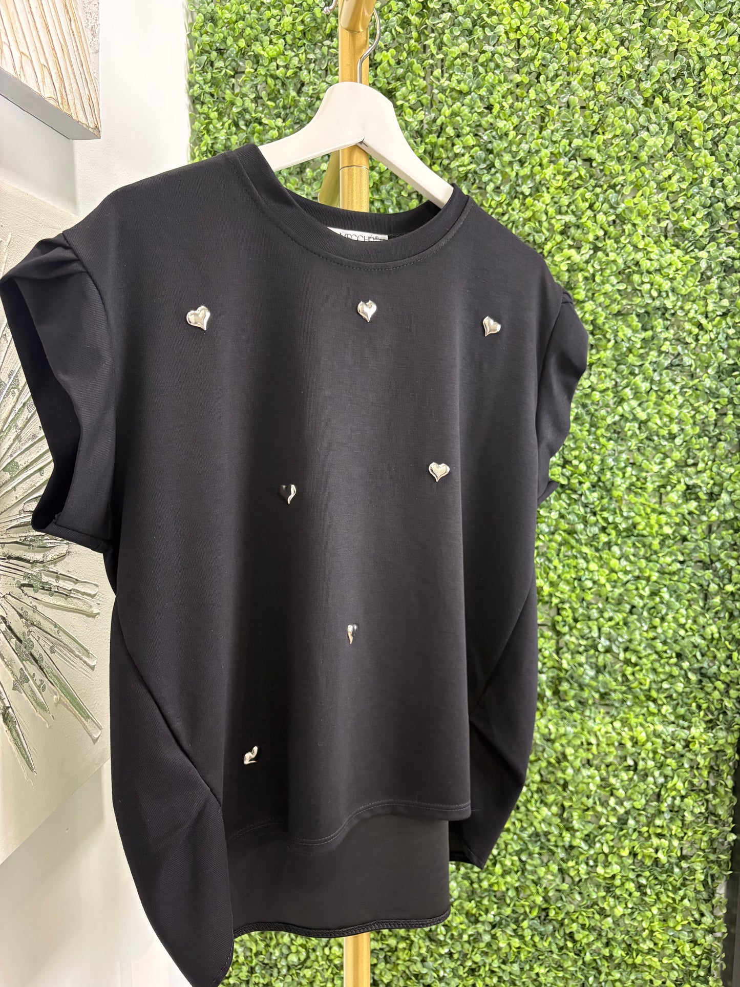 Camiseta corazón negra