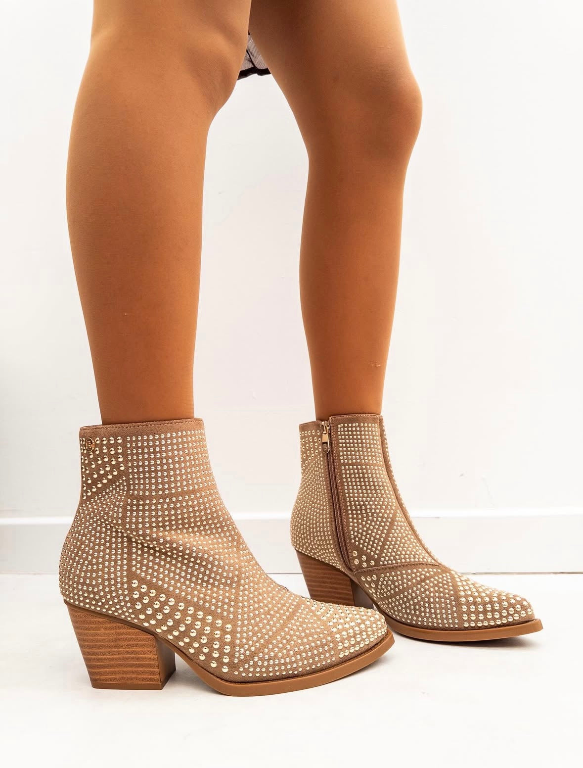 Botas decoradas beig