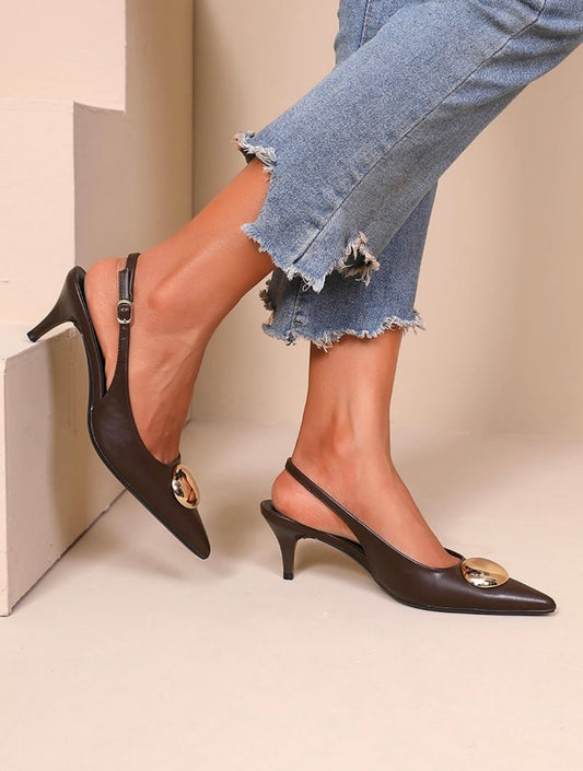 Zapato tacón marrón chocolate hebilla