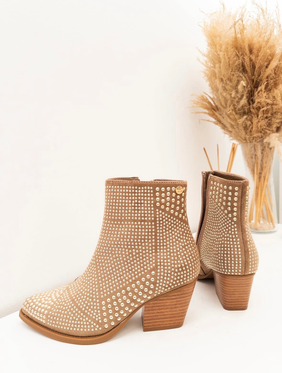 Botas decoradas beig