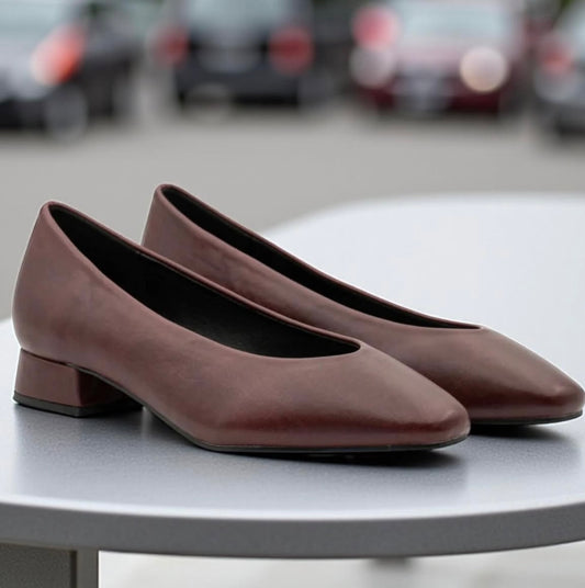 Zapatos marrón chocolate medio tacón