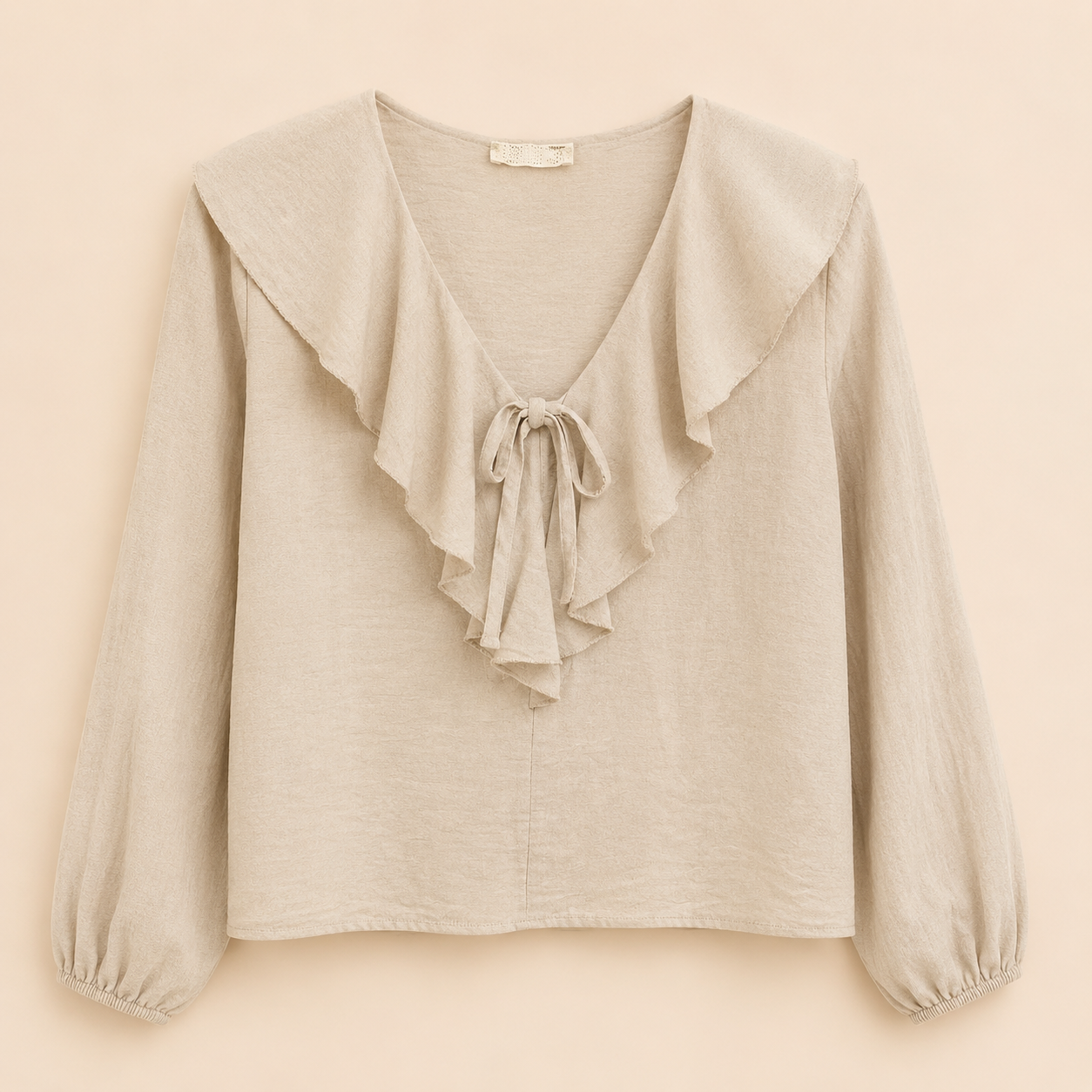 Blusa Beige con Volante y Lazo Trapio