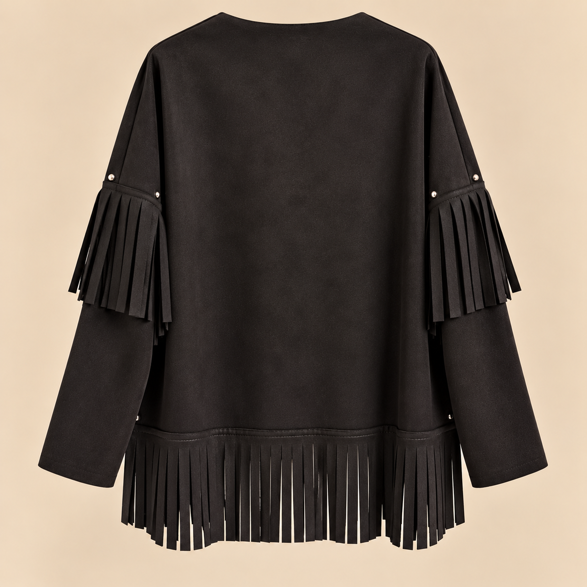 Chaqueta Negra con Flecos y Tachuelas