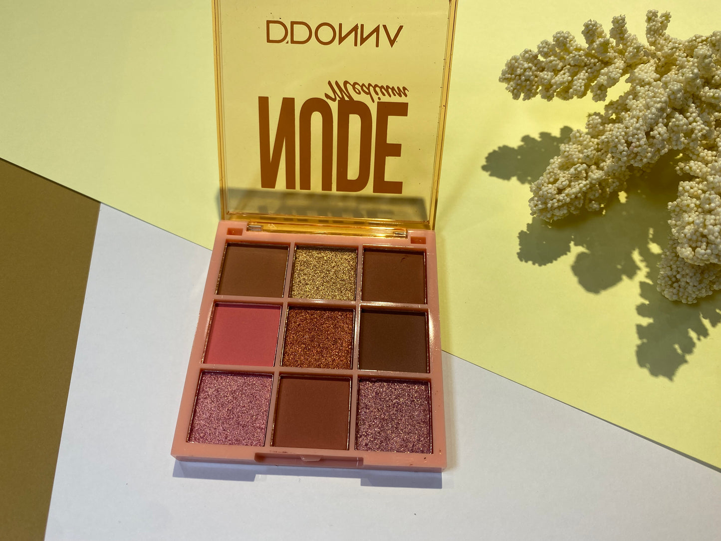 Paleta de sombras de ojos Nefio nude Ddonna